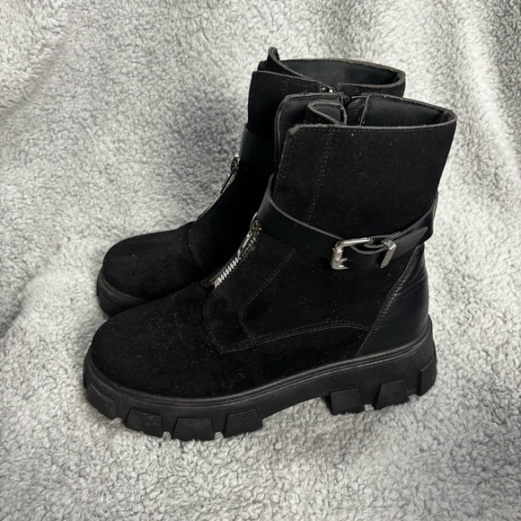 Olivia Miller Combat Boots Size 7.5 Black Zipper Closure with Buckle Side Zipper - Picture 3 of 10